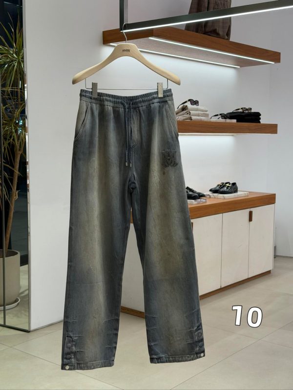 Based on the quantity you ordered, it is usually a mixed shipment of multiple styles