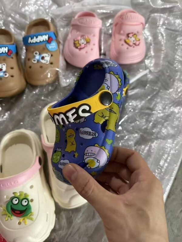 children’s slippers wholesale many styles and colors ages 3-12 comfortable and durable material