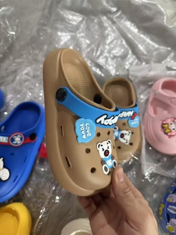 children’s slippers wholesale many styles and colors ages 3-12 comfortable and durable material