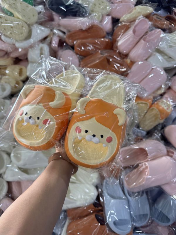 children’s slippers wholesale many styles and colors ages 3-12 comfortable and durable material