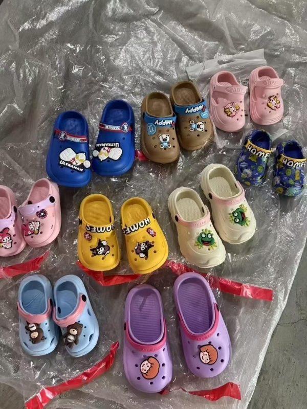 children’s slippers wholesale many styles and colors ages 3-12 comfortable and durable material