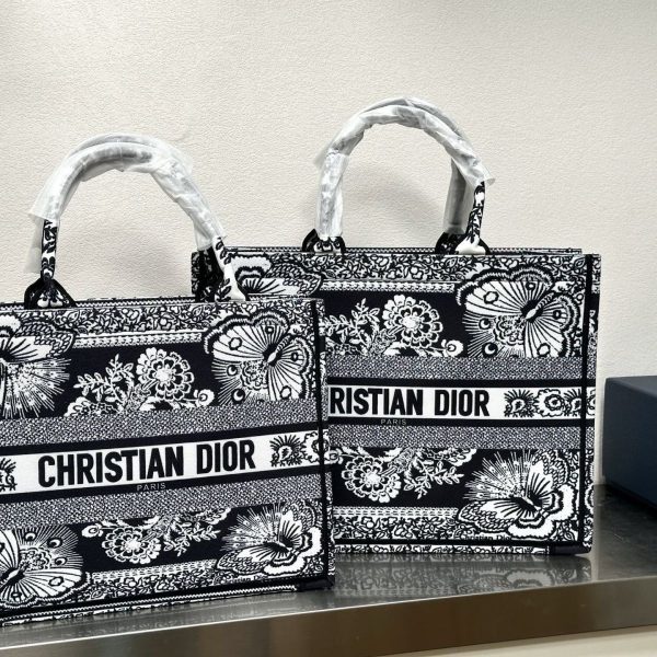 Best-selling leather handbags, wholesale, top-grain leather, multiple trendy designs, durable, global shipping